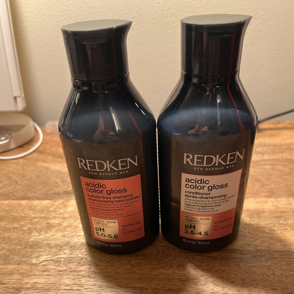Redken Acidic Color Gloss Shampoo & Conditioner Duo - Picture 2 of 3